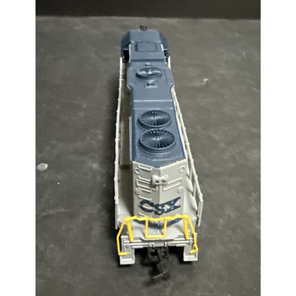 Life Like 8371 HO Scale CSX GP-38 Powered Train Locomotive Tested - Picture 7 of 7